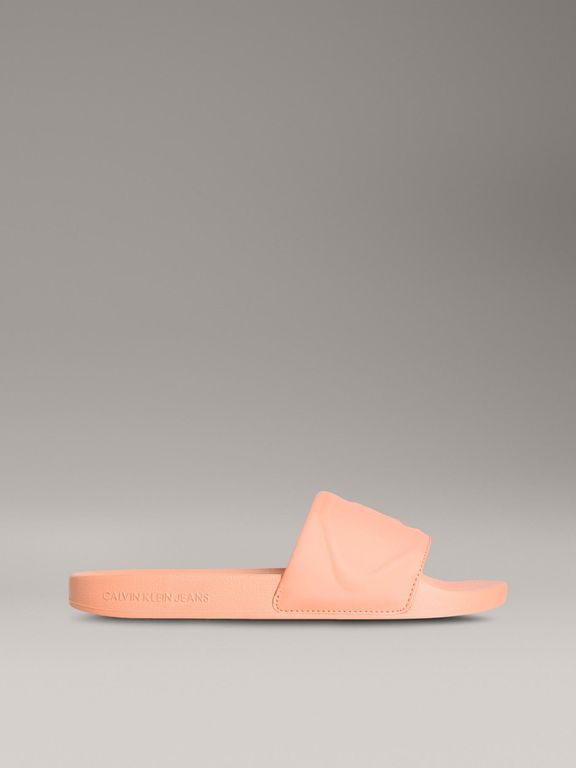 Imagen de Sandalias beige con monograma en relieve