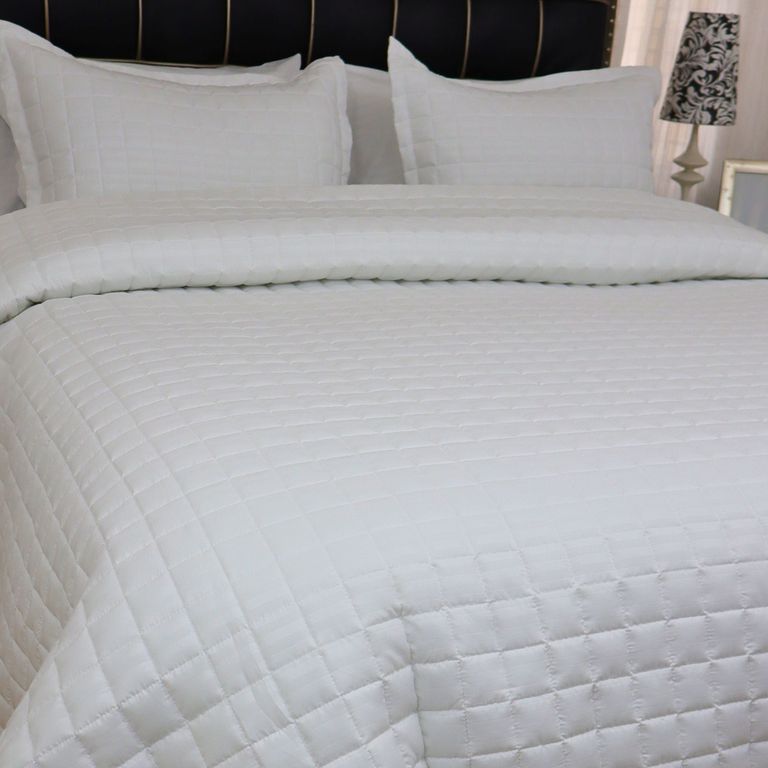 Imagen de Edredón Quilt Doble Faz con Diseño de Cuadros