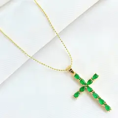 DELUXE - Collar Cadena Con Dije Cruz Verde En Rodio