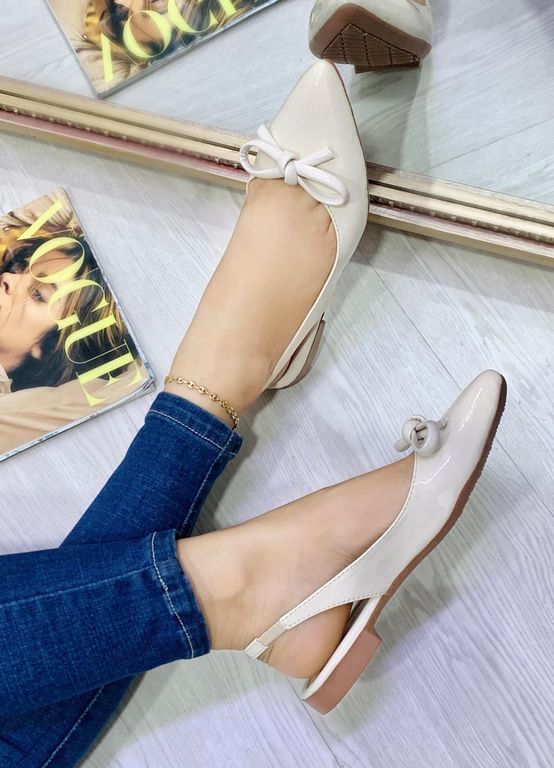 Imagen de Baleta Mujer Bordada Charol Dama Bailarina-Beige