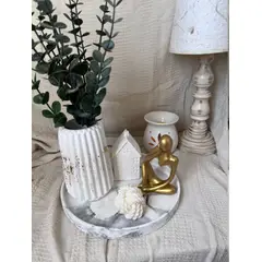 DECORACIONES ALE Y GABI - CENTRO DE MESA JARRÓN BASE, VELA,ADORNOS Y FLORES NAVIL