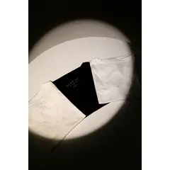 PEACE OF MIND - Básica Algodón Pima V-Neck Tee