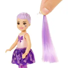 BARBIE - Chelsea Color Reveal Muñeca con 6 Sorpresas Glitter