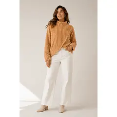 FRIOLENTA - Buzo con Cuello Alto Peludo Cafe Saco Acanalado