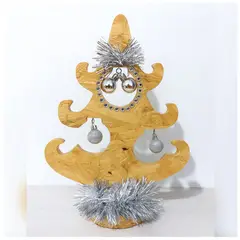 GENERICO - Árbol Decorativo en OSB con Esferas y Guirnalda Plateado