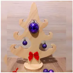 GENERICO - Árbol Decorativo en Triplex con Esferas y Moño