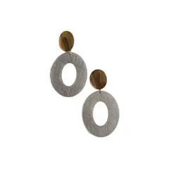 BY CAMI - Aretes Big Oval en Resina Pigmentada y Baño de Oro Dorado By Cami®