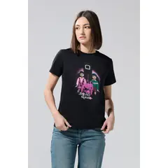 KOAJ - Camiseta negra cuello redondo con arte de Squid Game Mujer