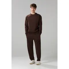 KOAJ - Pantalón jogger bota recta unicolor con vena en frente Hombre