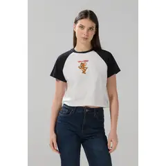 KOAJ - Camiseta crema manga ranglan con diseño de Tom y Jerry Mujer