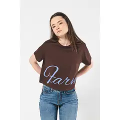 KOAJ - Camiseta café oscura crop top con texto azul en frente Mujer