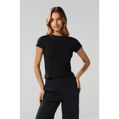 KOAJ - Camiseta acanalada negra en algodón ajustada con manga Mujer