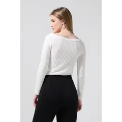 KOAJ - Camiseta crop top unicolor con manga larga y cuello ban Mujer