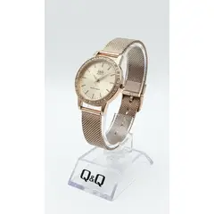 Q&Q - Reloj Gold Rose con Bisel de Cristales y Extensible de Malla para mujer
