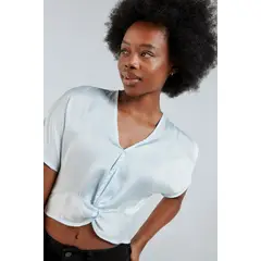 KOAJ - Blusa azul clara tipo crop con manga sisa y escote en V Mujer