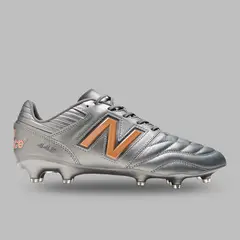 NEW BALANCE - Guayos Hombre 442 V2 Pro FG- Plateado