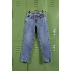 KOAJ - Jean azul claro tipo boyfriend tiro alto con bota recta Niña