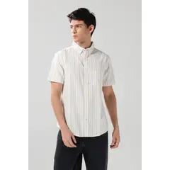 KOAJ - Camisa a rayas unicolor con cuello button down y botone Hombre