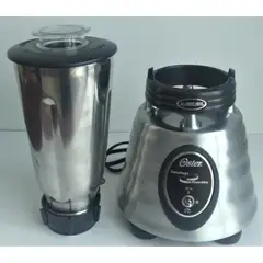 OSTER - Licuadora Motor Reversible Con Vaso Metálico