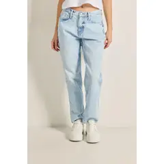 KOAJ - Jean boyfriend azul claro con bolsillos y bota recta Mujer