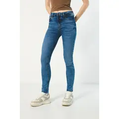 KOAJ - Jean push up azul claro tiro alto con pretina ancha Mujer