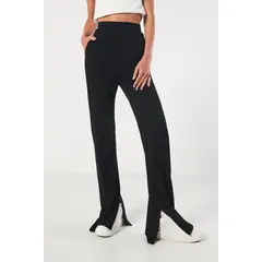 KOAJ - Pantalón negro flare tiro alto con bota campana y aber Mujer