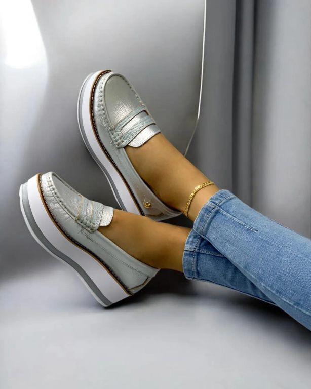 Imagen de Zapato Cómodo Mocasín en Cuero Para Mujer