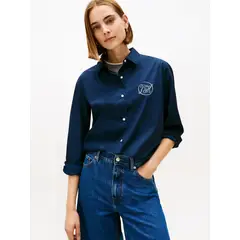 TOMMY HILFIGER - Camisa azul con diseño de rayas con logo gráfico
