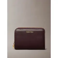 CALVIN KLEIN - Billetera marrón de cuero mediana con cremallera