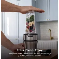 NINJA - Licuadora personal nutri batidos 900w Plateada 3 vasos BN301