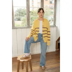 EASY PEOPLE - Sweater botones madera amarillo