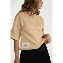 MAS CINCUENTA Y SIETE - SAND T-SHIRT