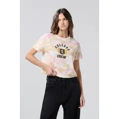KOAJ - Camiseta crema crop top college con diseño camuflado Mujer
