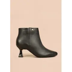 COSMOS - Botín en cuero color negro con tacón tipo copa 106108