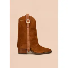 COSMOS - Bota en cuero color miel con hebilla y taches decorativos 105951