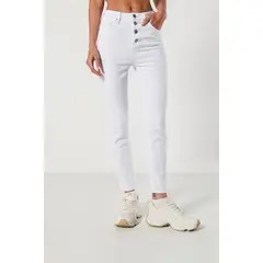 KOAJ - Jean blanco jegging con botones visibles y tiro súper a Mujer