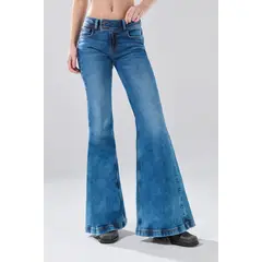 KOAJ - Jean azul medio flare con bota ancha y 5 bolsillos Mujer