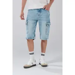 KOAJ - Bermuda de jean cargo azul clara con tiro bajo Hombre