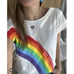 MANO SAGRADA - CAMISETA ARCOIRIS THE GREATER THE STORM