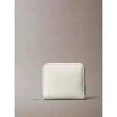 CALVIN KLEIN - Billetera blanca cuadrada con cremallera y monograma