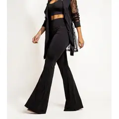 VIA7 - Pantalon tipo leggins bota amplia talle alto pegado control abdomen