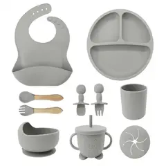 AMERICAN GENERICS - SET DE ALIMENTACIÓN PARA BEBÉ X8 PIEZAS EN SILICONA ANTIDESLIZANTE