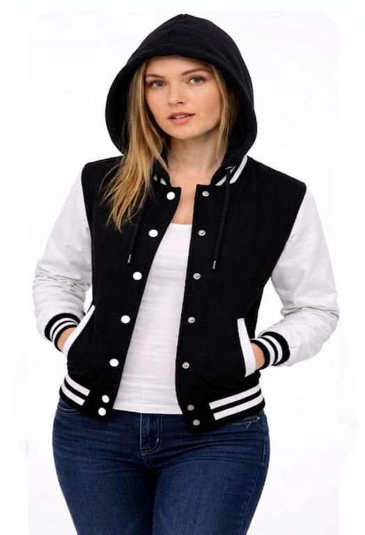 Imagen de CHAQUETA PARA MUJER TIPO BEISBOLERA CON CAPOTA