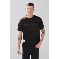 KOAJ - Camiseta negra con manga corta y texto blanco en frente Hombre
