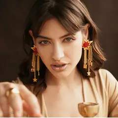 AMORINO JEWELRY - Aretes Star Bronce con Baño de Oro de 24 kt de 5 Micras