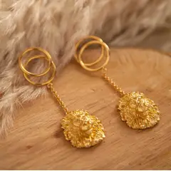 AMORINO JEWELRY - Aretes Forzudos con Baño de Oro de 24 kt de 5 Micras
