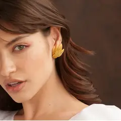 AMORINO JEWELRY - Aretes Swing Filigrana en Plata ley 925 con Baño de oro de 24 kt de 5 Micras