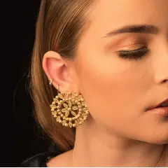AMORINO JEWELRY - Topo Ronda Filigrana en Plata ley 925 con Baño de Oro de 24 kt de 5 Micras