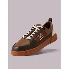 MARIO HERNANDEZ - Tenis Saga M Chocolate