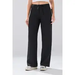 KOAJ - Pantalón negro palazzo con cinturón y bota ancha Mujer